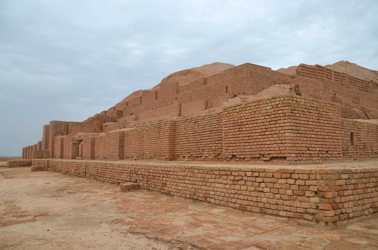 چغازنبیل؛ زیگورات سه‌هزارساله‌ی عیلام در دشت خوزستان