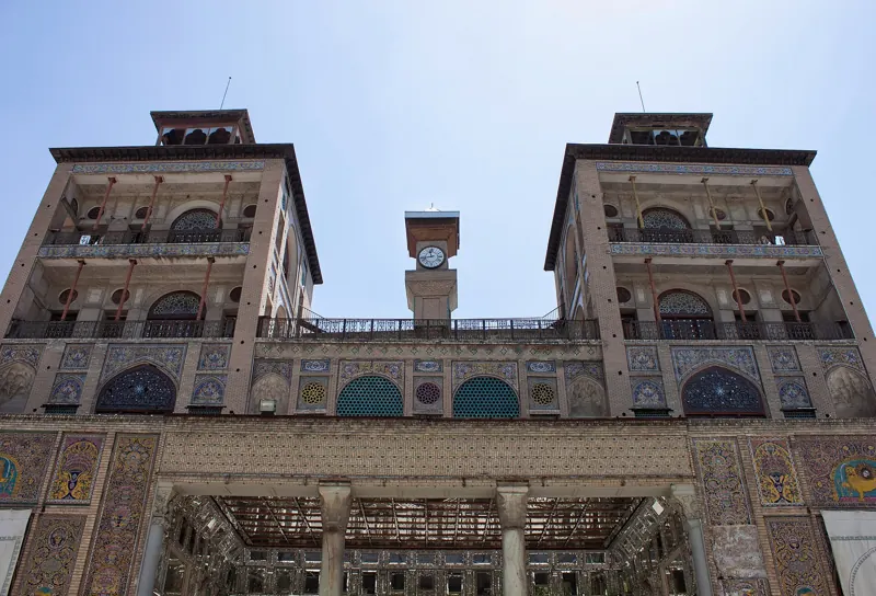 کاخ گلستان؛ آینه، کاشی و ساعت ملکه ویکتوریا در قلب تهران