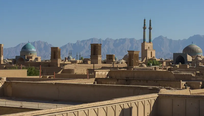 شهر تاریخی یزد؛ بادگیرها، قنات‌ها و شهری که از خشت ساخته شد