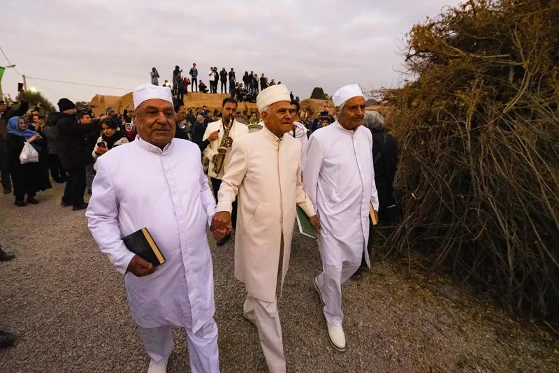 جشن سده؛ آتش بزرگ دهم بهمن در کرمان و یزد